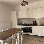 Vakantiehuis Casale Monte Amato *